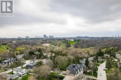 Real Estate -   15 IDLESWIFT DR, Vaughan, Ontario - 